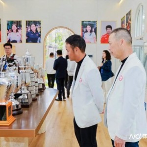 球王会官网-点燃城市冬奥氛围！17把奥运火炬亮相香江1号